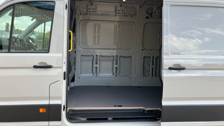 Volkswagen Crafter Cr35 Lwb Diesel Fwd 2.0 TDI 140PS Commerce Plus High Roof Van